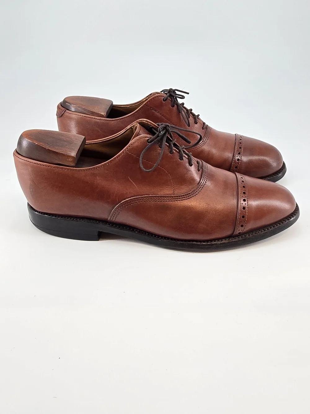 Allen Edmonds Men's Byron 7 D  Brown Cap-Toe Oxfords